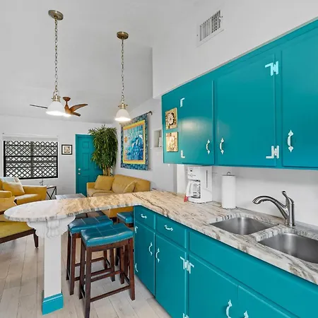 Uptown Cottage - Walk To The Beach And Restaurants Cocoa Beach Extérieur photo